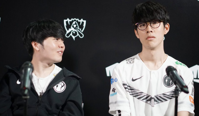 等组成了完 等组成了完